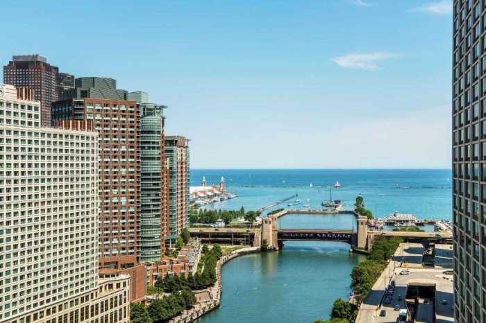 9 Best Hotels in Chicago | Trekbible 9 Best Hotels in Chicago | Trekbible
