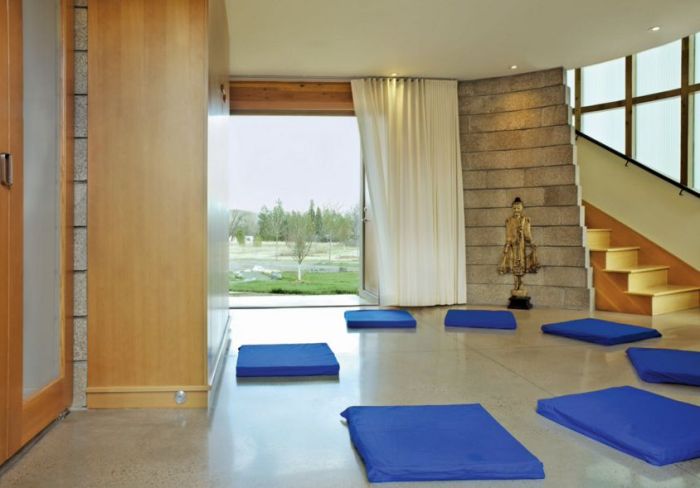 A World of Zen: 25 Serenely Beautiful Meditation Rooms